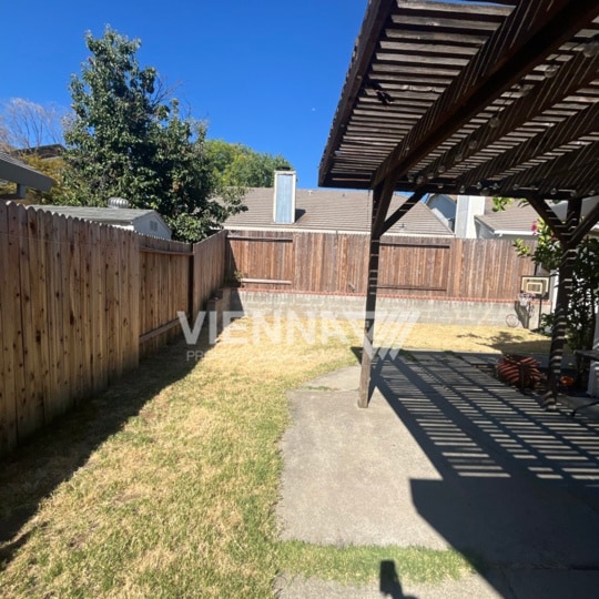 Building Photo - Cute Home in Antelope for Rent!