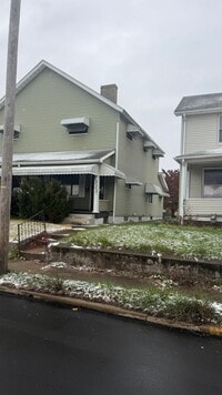 Building Photo - 1323 Pennsylvania Ave