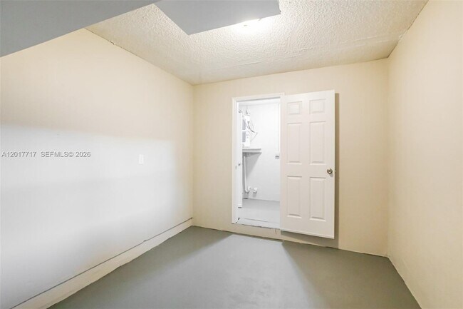 Building Photo - 7820 SW 9th St