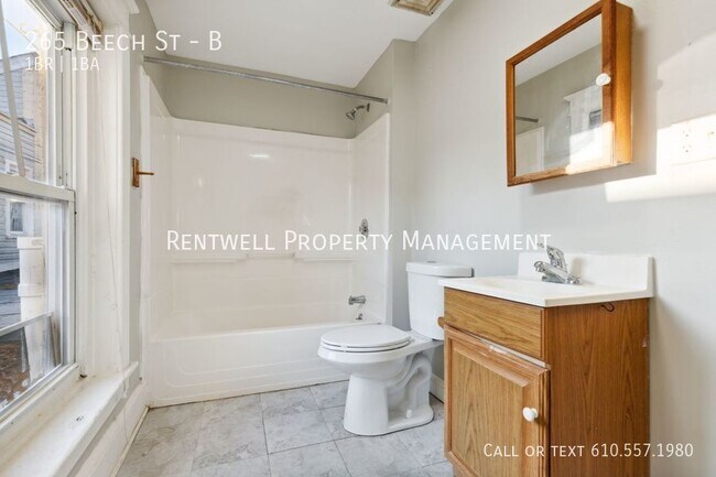 Building Photo - 265 Beech St