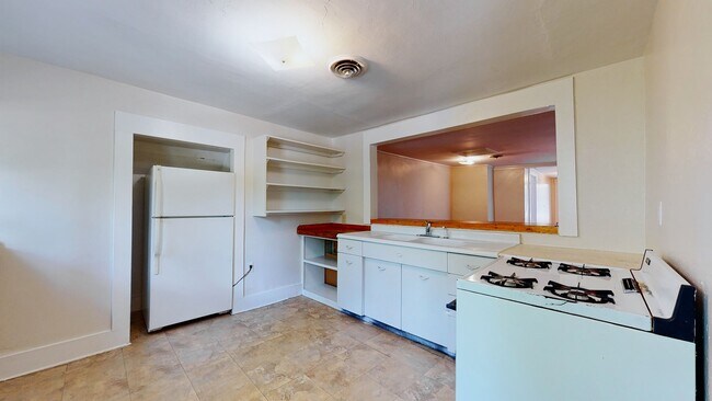 Building Photo - Spacious Apartments in Prime East Rock by East Rock Park!