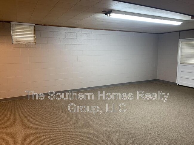 Building Photo - 115 Co Rd 576