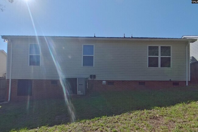 Building Photo - 108 Woodlands Village Dr