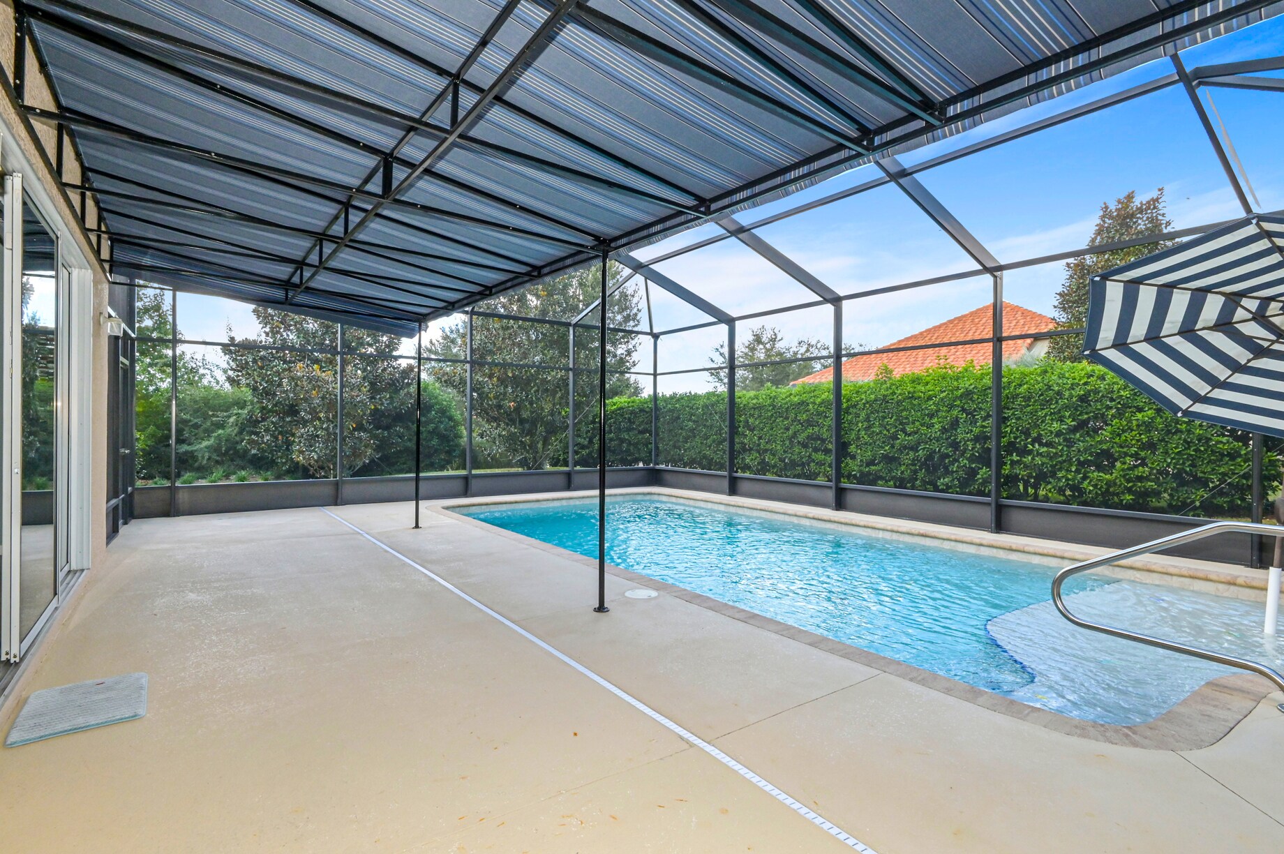 Pool Area & Patio - 1896 N Ravenwood Pt