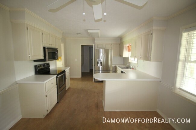 Building Photo - 855 Rushton Cir