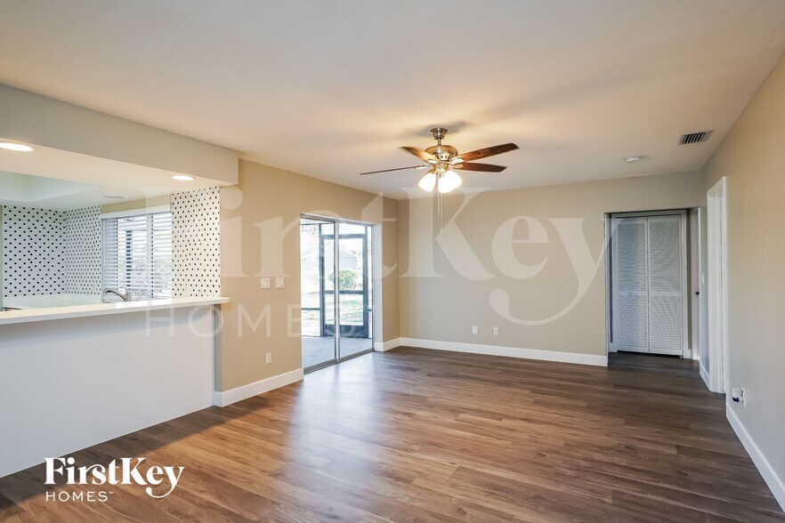 Building Photo - 2529 Shelby Pkwy
