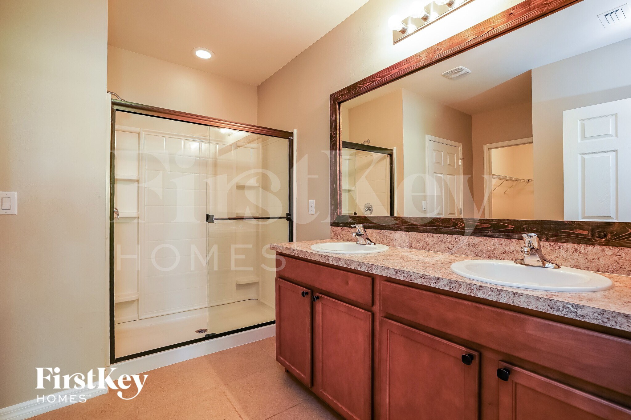 Building Photo - 631 SW 27th Terrace