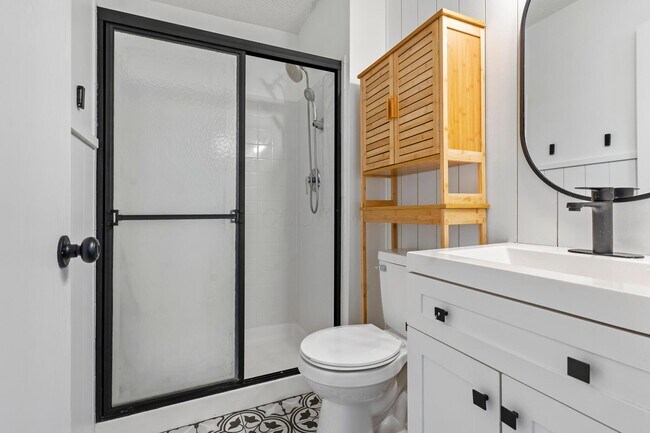 Building Photo - 2641 River Look Dr