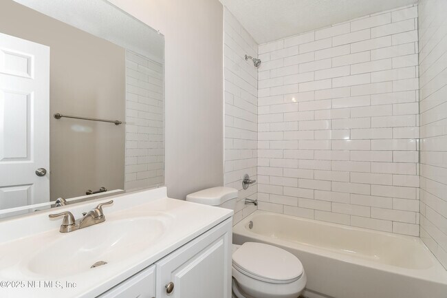 Building Photo - 7709 Mystic Point Ct W