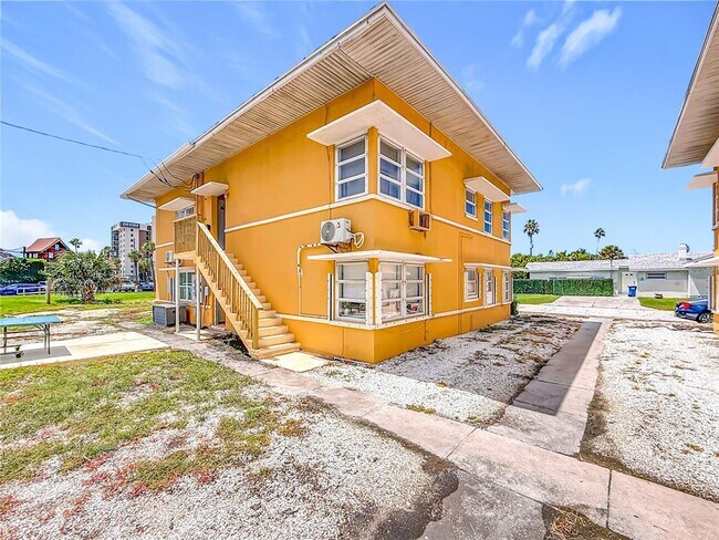 Building Photo - 101 154th Ave