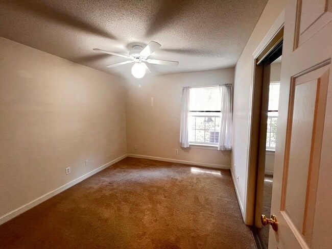 Building Photo - Beautiful, 1st Floor Unfurnished,  Bedroom Condo at Riverwoods in Murrells Inlet!