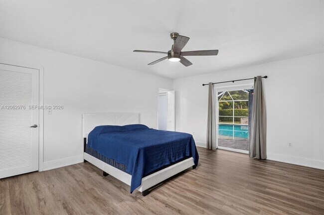 Building Photo - 16840 SW 87th Ave