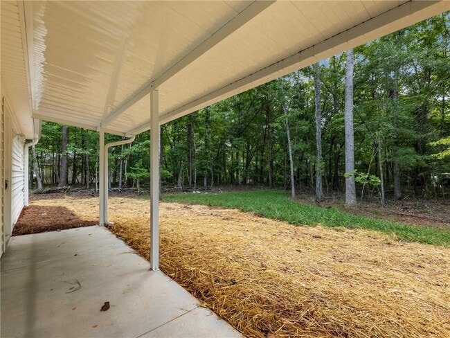Building Photo - 8079 Beachwood Dr