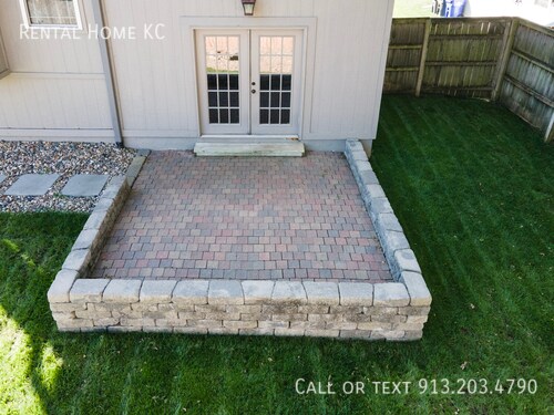 Building Photo - 582 W Layton St