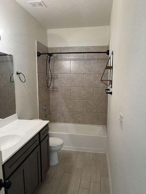 Building Photo - 904 Betton Pl