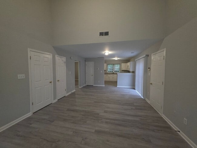 Building Photo - 235 Winding Canyon Dr