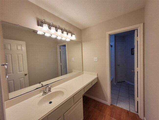 Building Photo - 15427 Truslow Point Ln