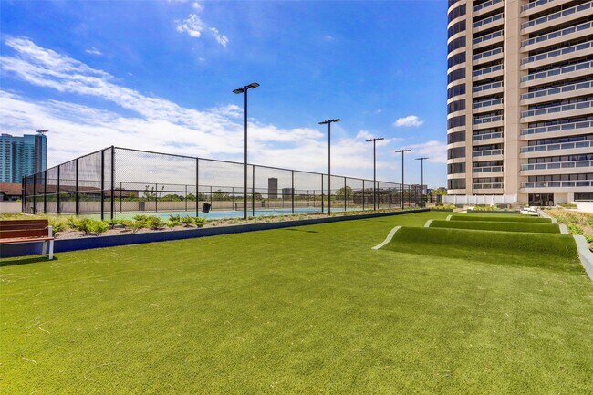 Building Photo - 1701 Hermann Dr