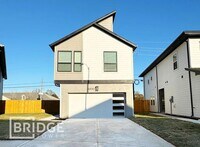 Building Photo - BRISTOL PLAN