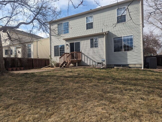 Building Photo - Updated 4 bedroom in West Longmont!