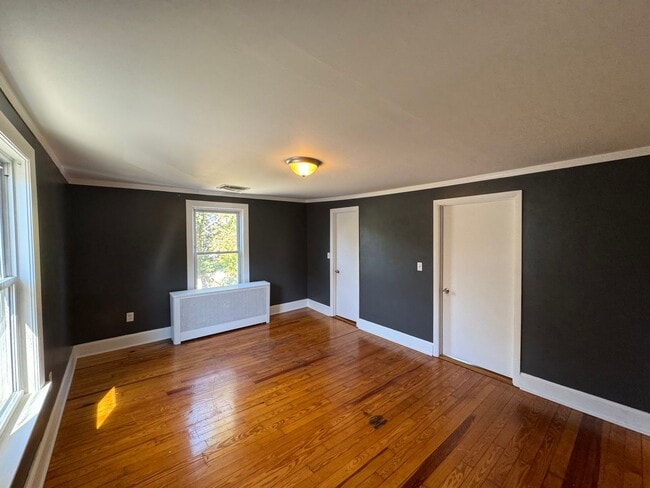 Building Photo - Spacious 4-Bedroom Home with Upgrades and ...