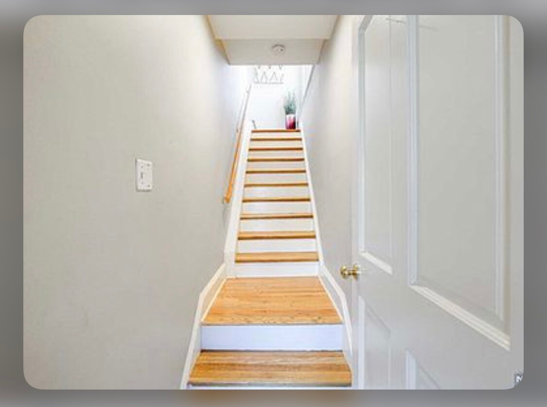 Building Photo - 109 Park St