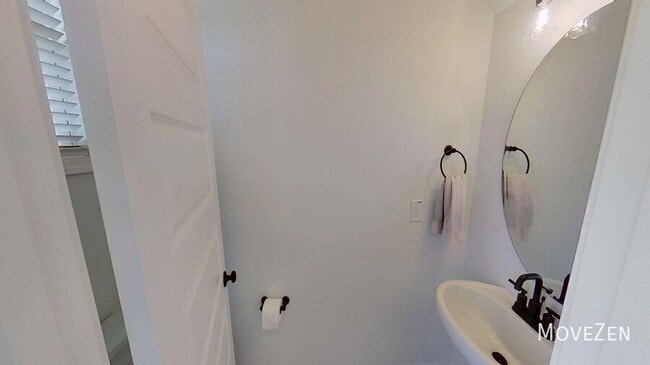 Building Photo - 155 Calluna Dr