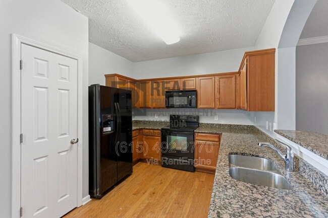 Building Photo - 1518 Hamden Dr