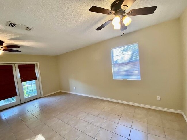 Building Photo - 6801 Camden Ln