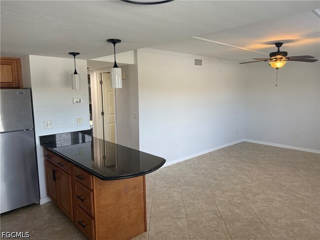 Building Photo - 5031 SW 16th Pl