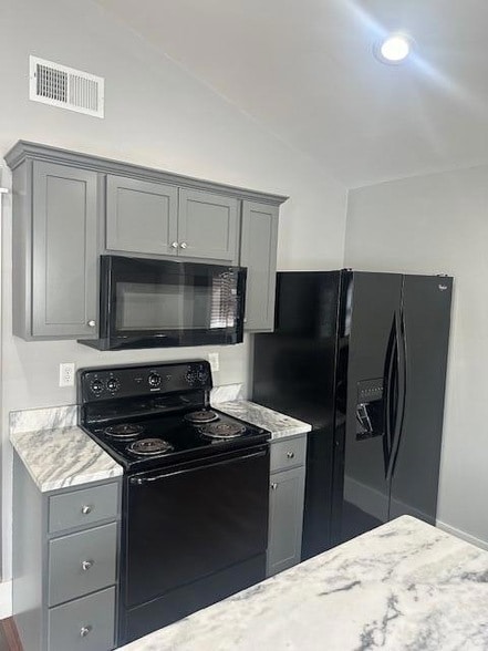 Building Photo - 860 Harle Ave NW