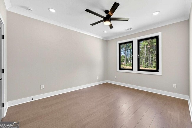 Building Photo - 83 Deer Cyn Dr