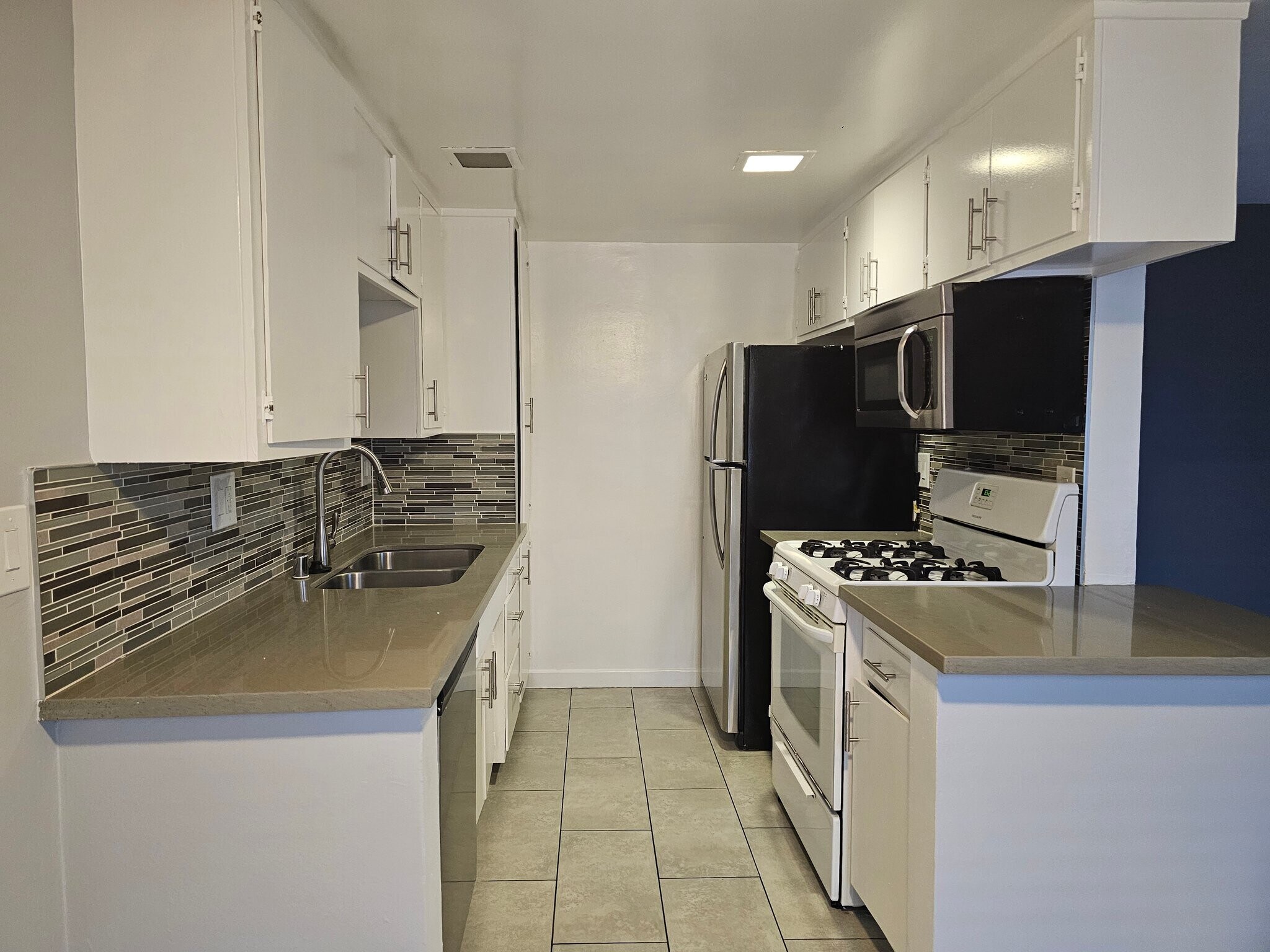 Building Photo - 20810 Amie Ave