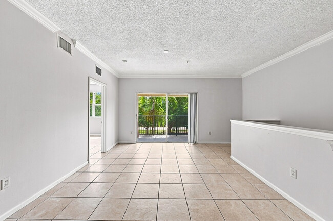 Building Photo - 5860 W Sample Rd