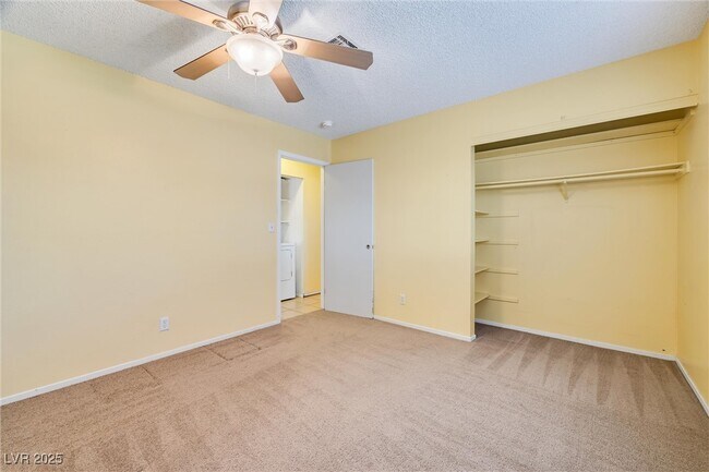 Building Photo - 203 Cimarron Ct