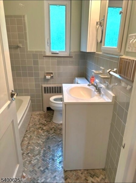 Building Photo - 12 Troy Dr