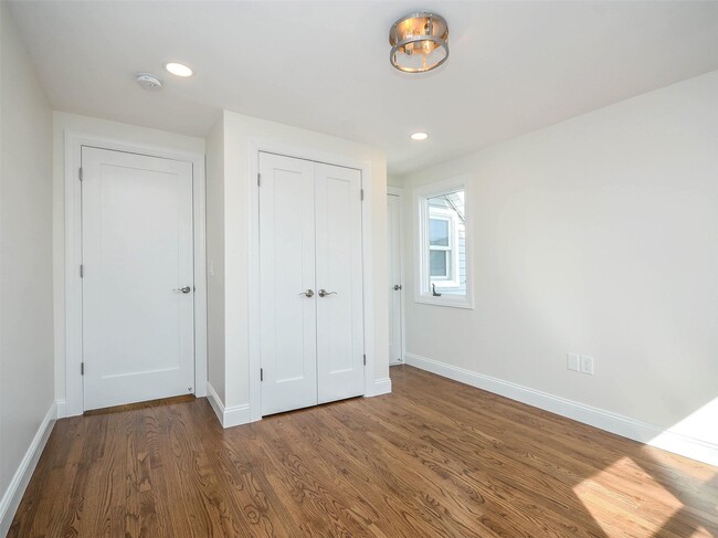 Building Photo - 50 Graywood Rd
