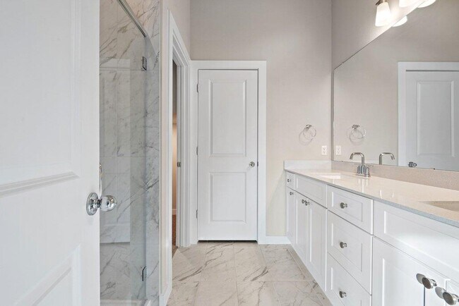 Building Photo - 2209 Grenache Dr