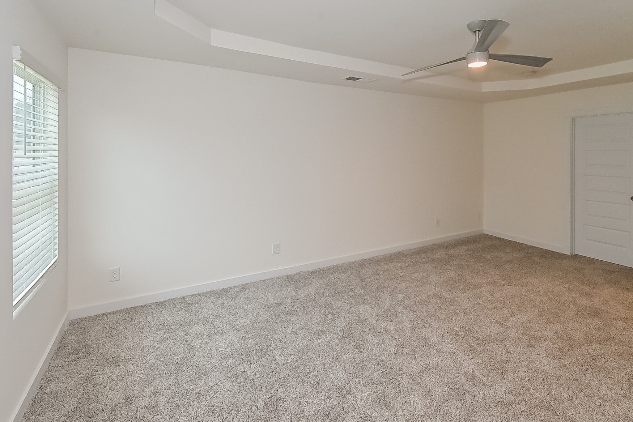 Building Photo - 108 The Heights Dr