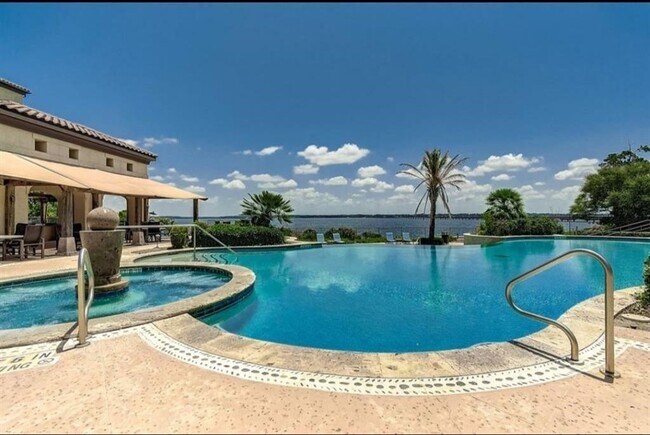 Building Photo - 17040 W Farm To Market 1097