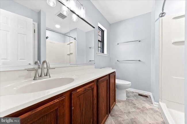 Building Photo - 11 Algonquin Ct