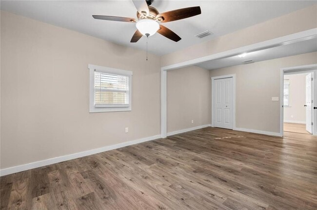 Building Photo - 920 Johnston St