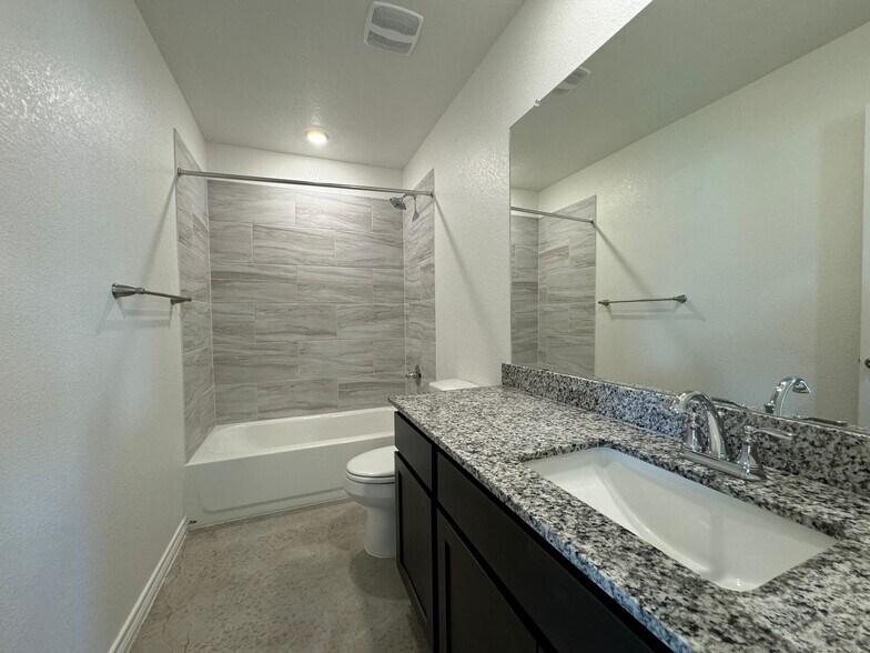 Building Photo - 1234 Lehmann Dr