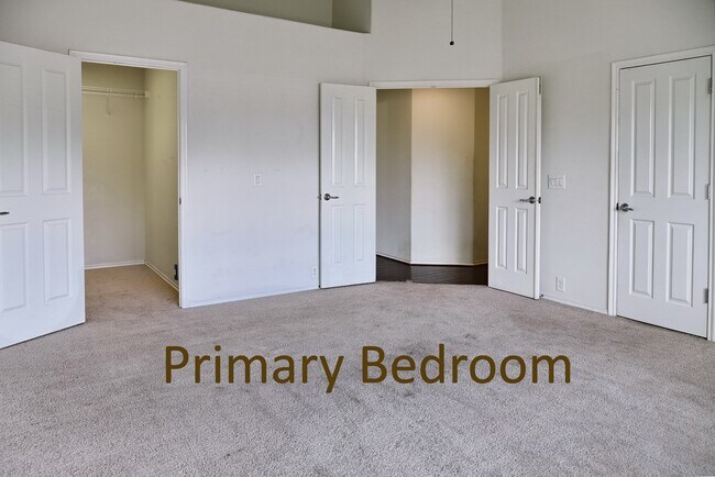 Building Photo - 13600 Breton Ridge St
