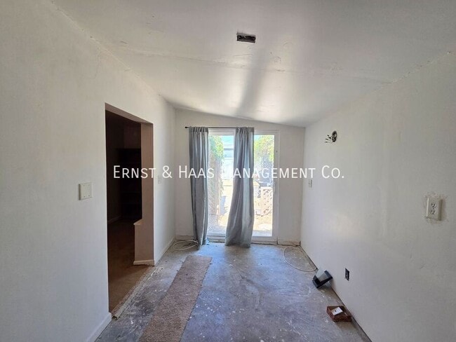 Building Photo - 2080 Senasac Ave