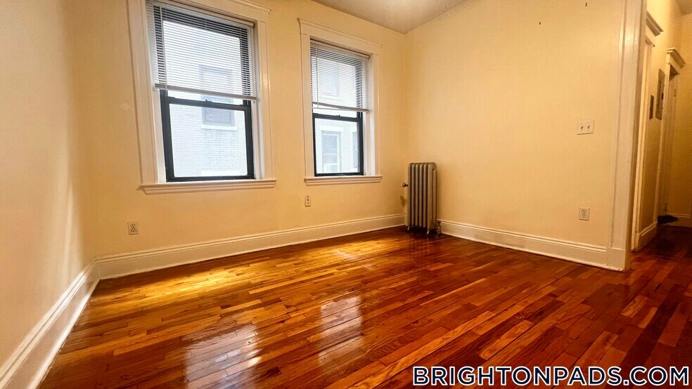 Building Photo - 313 Allston St