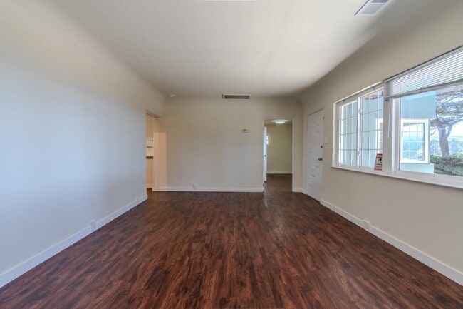 Building Photo - 401 Griffin Ave