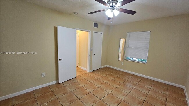 Building Photo - 1848 Madison St