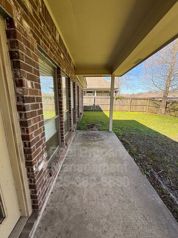 Building Photo - 12328 Dutchtown Villa Dr