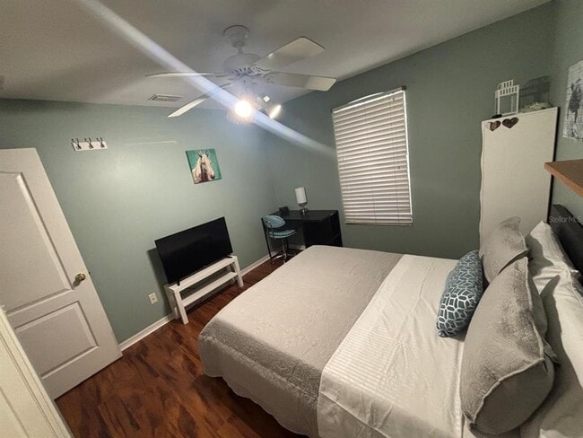 Building Photo - 116 Compass Rose Dr